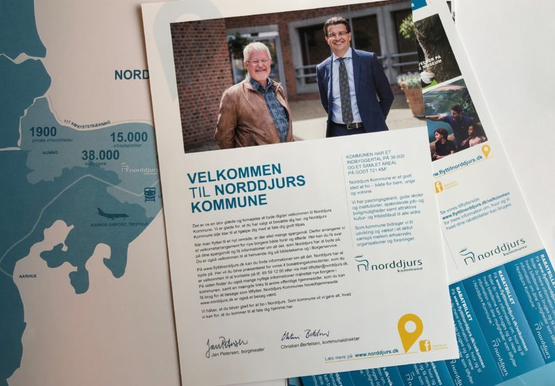 billede af velkomstmappe 2 Billede af borgmester og kommunaldirektør i velkomstmappe