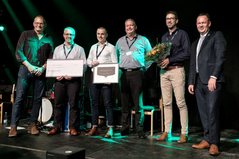 Nærvarmeværkets repræsentanter modtager Fjernvarmeprisen 2019